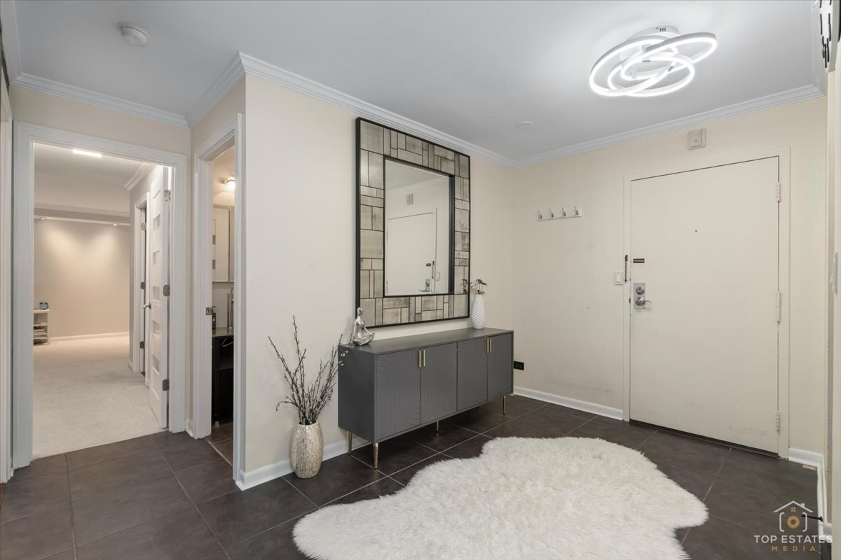 1405 E Central Road #222C, Arlington Heights, IL 60005