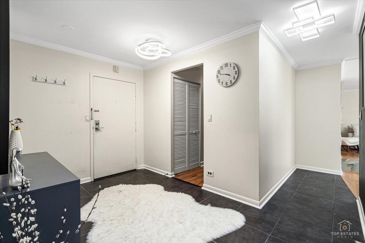 1405 E Central Road #222C, Arlington Heights, IL 60005