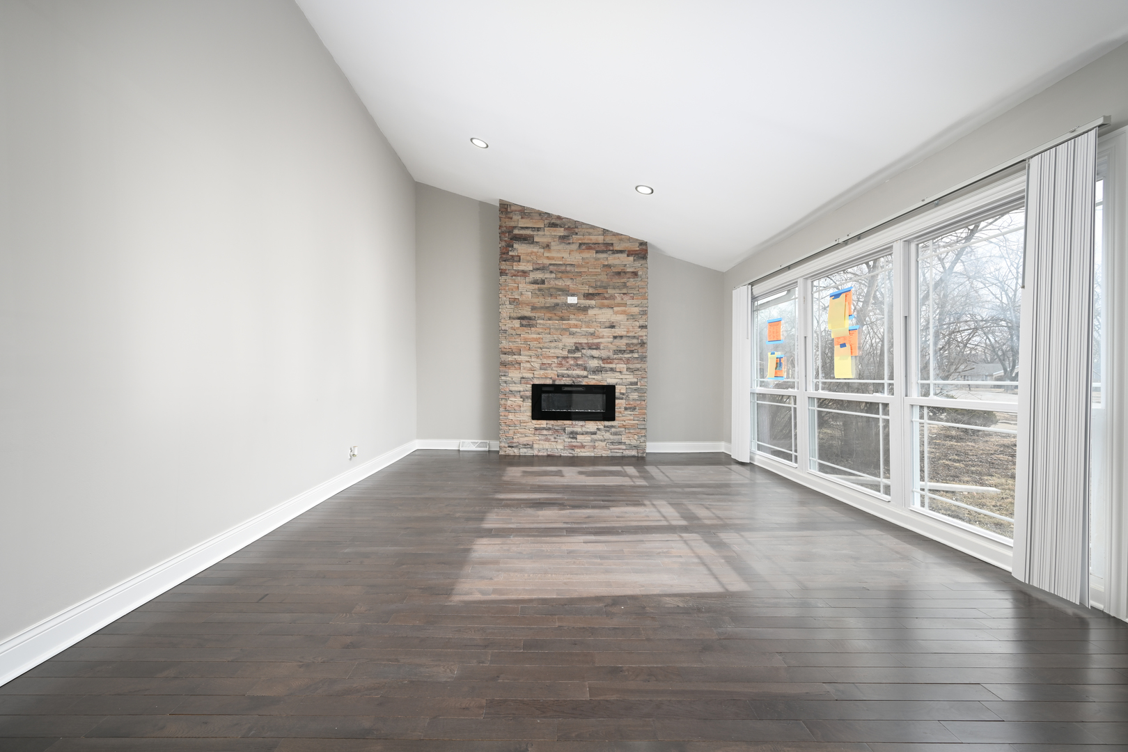 15330 Cherry Lane, Markham, IL 60428