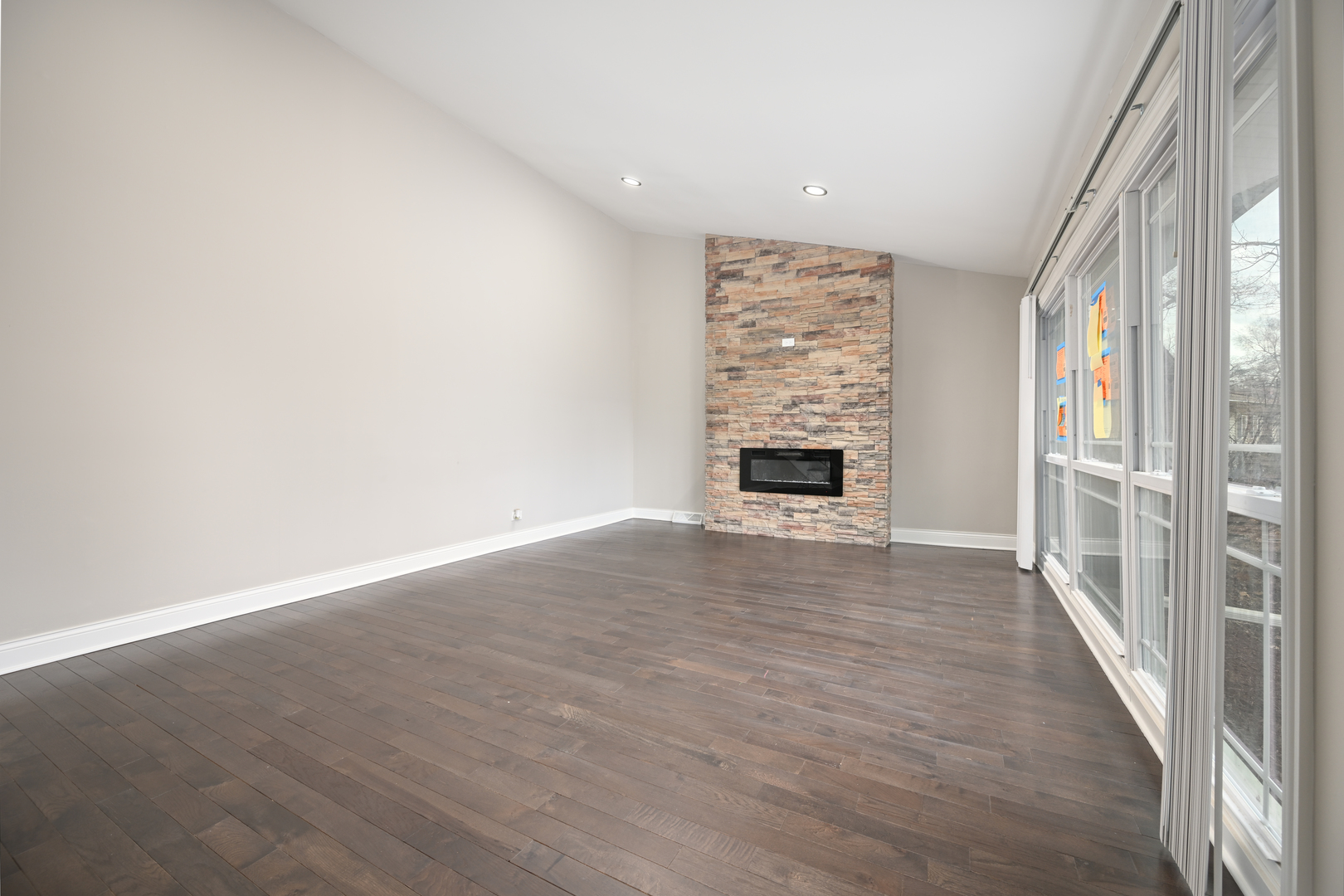 15330 Cherry Lane, Markham, IL 60428