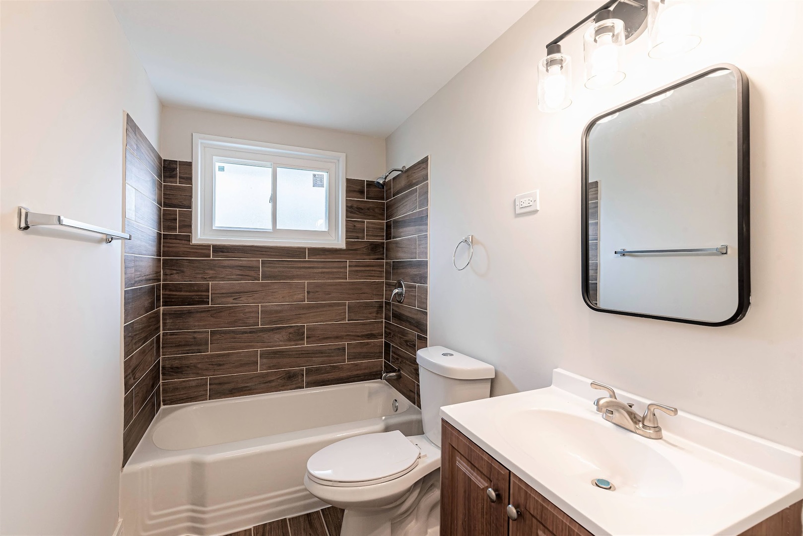 16039 Marion Drive, South Holland, IL 60473