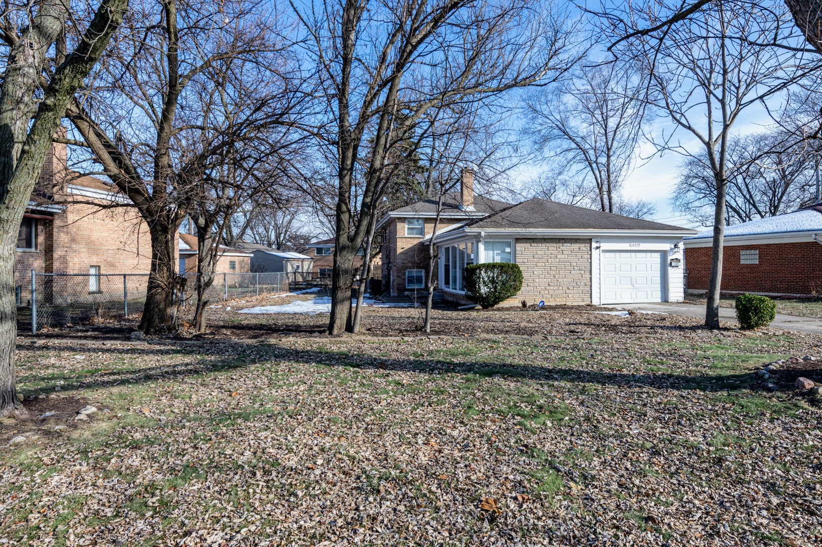 16039 Marion Drive, South Holland, IL 60473