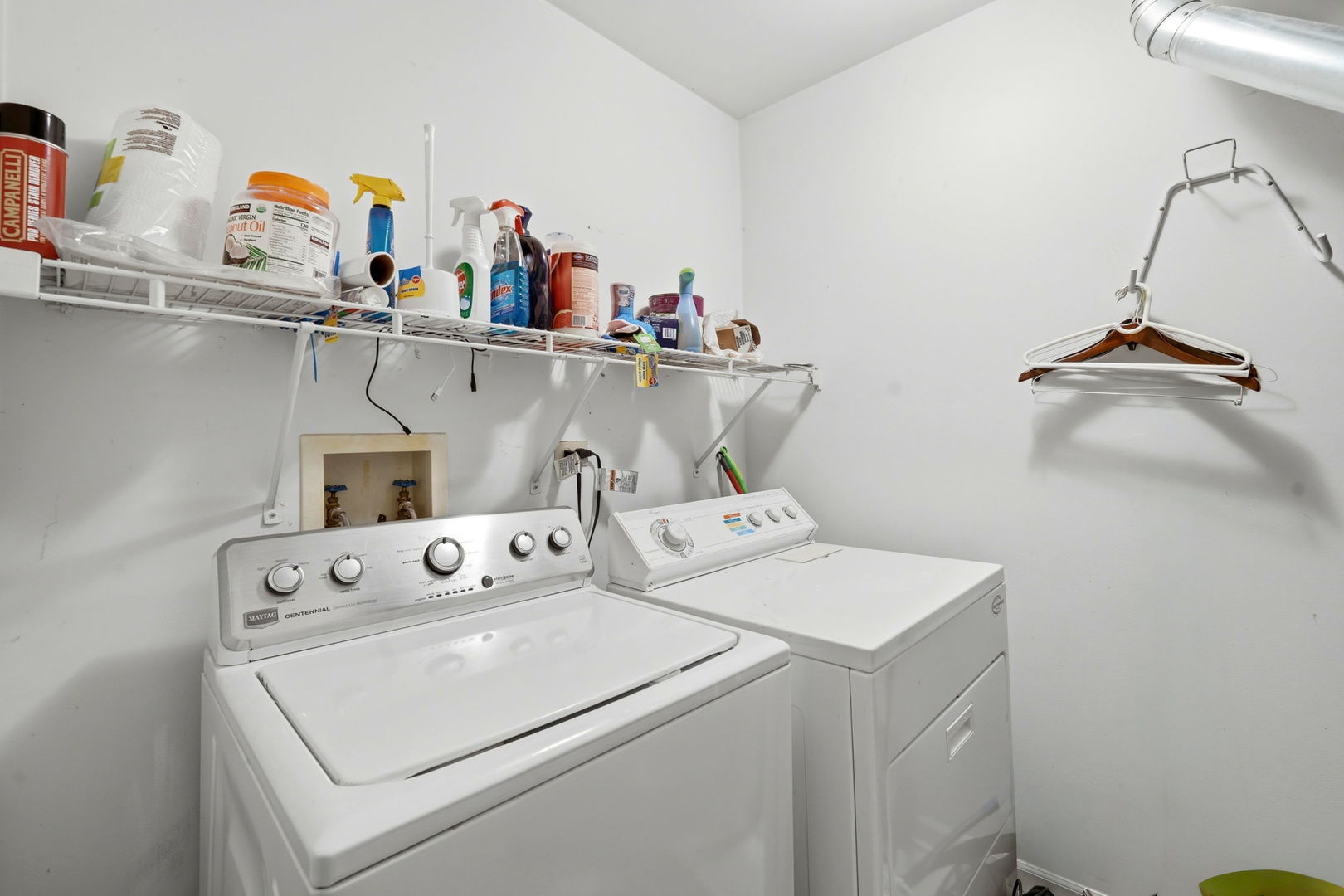 8 Saint Regis Court, Elmhurst, IL 60126