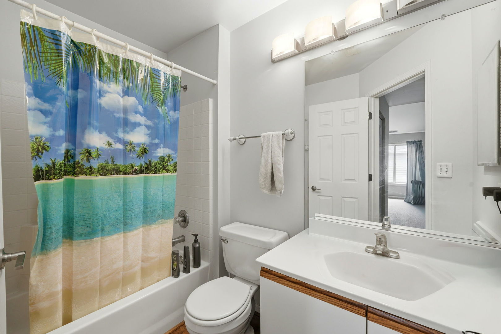 8 Saint Regis Court, Elmhurst, IL 60126