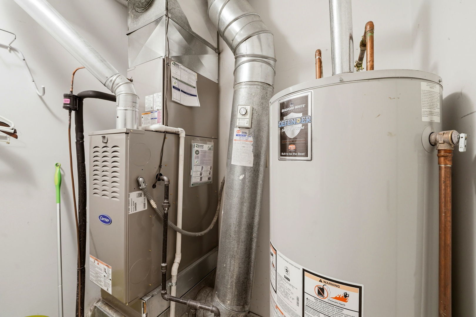 8 Saint Regis Court, Elmhurst, IL 60126