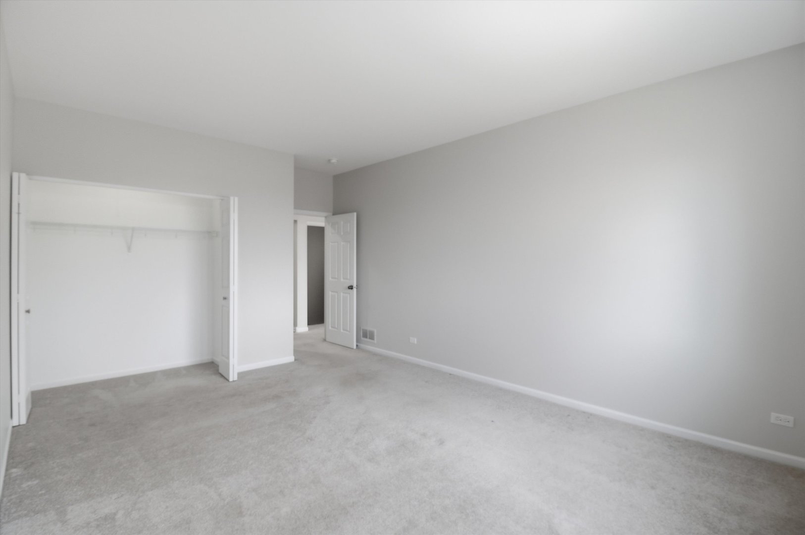 2511 Hennig Road, Hampshire, IL 60140