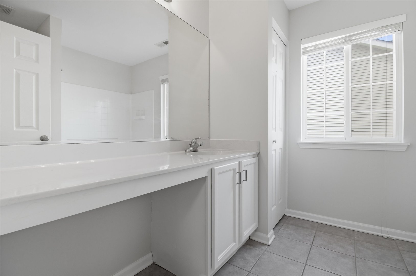 2511 Hennig Road, Hampshire, IL 60140