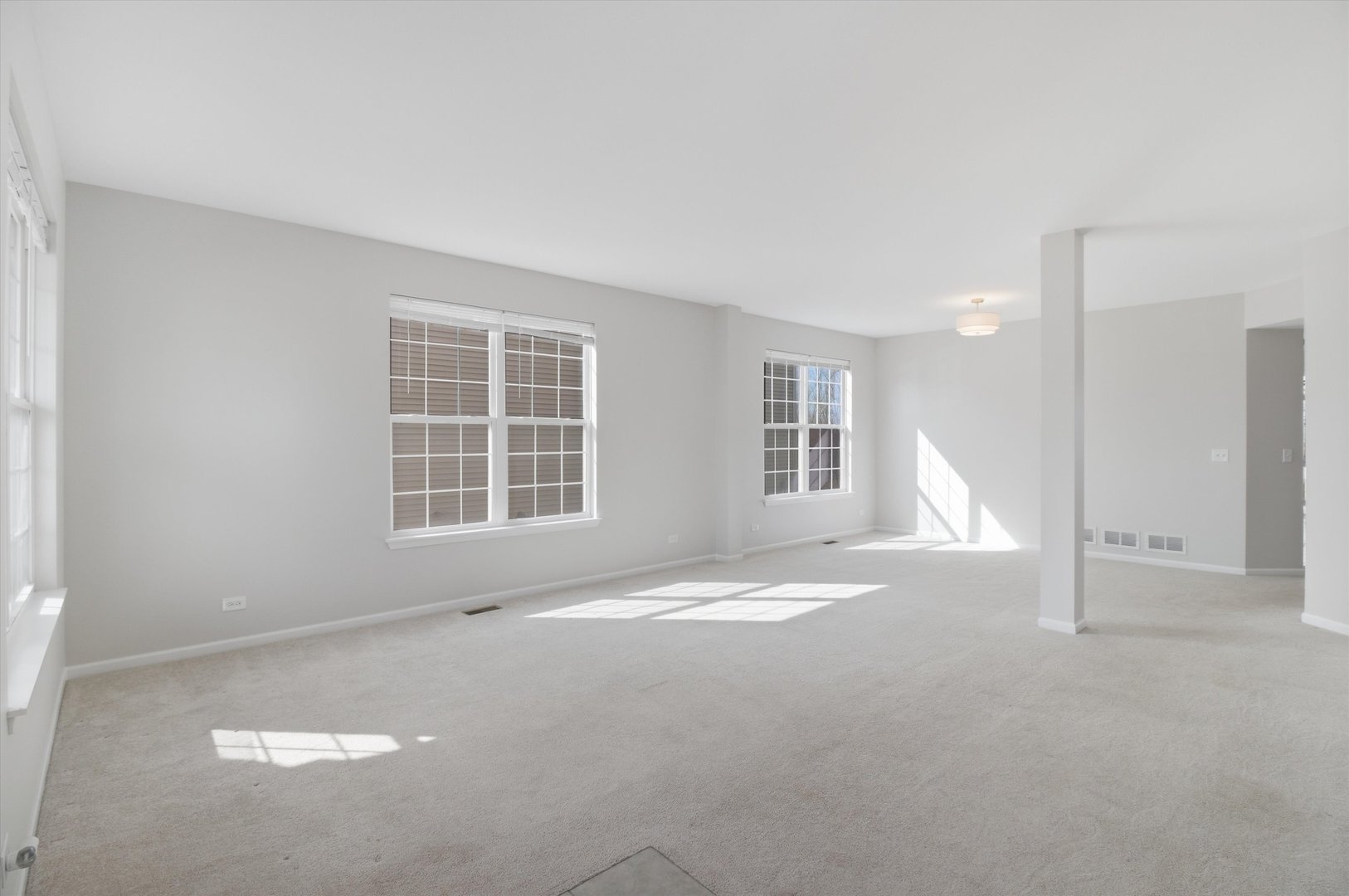 2511 Hennig Road, Hampshire, IL 60140