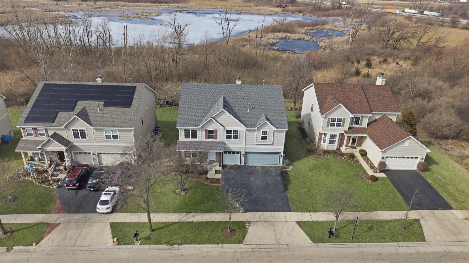 2511 Hennig Road, Hampshire, IL 60140