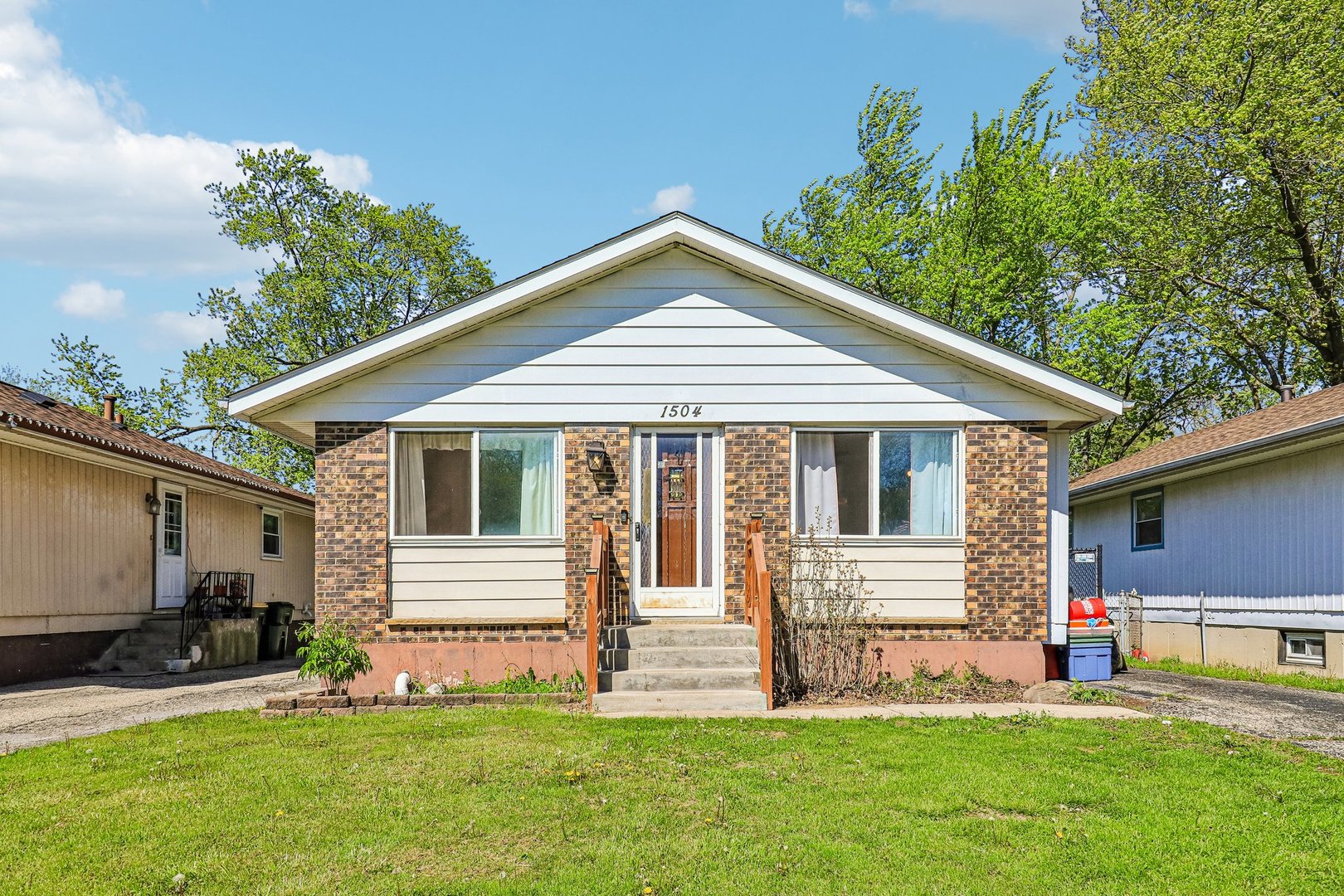 1504 Elm Avenue, Round Lake Beach, IL 60073