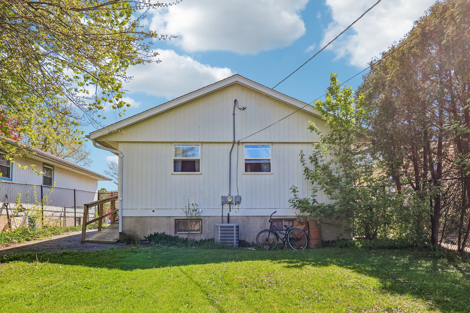 1504 Elm Avenue, Round Lake Beach, IL 60073