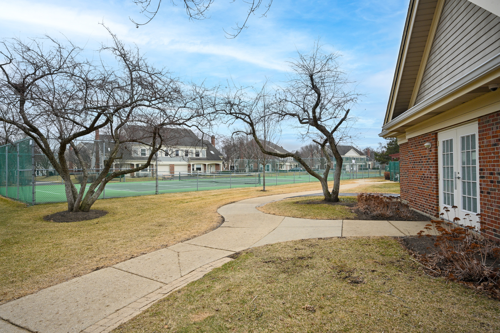 2012 N Silver Lake Road #2012, Arlington Heights, IL 60004