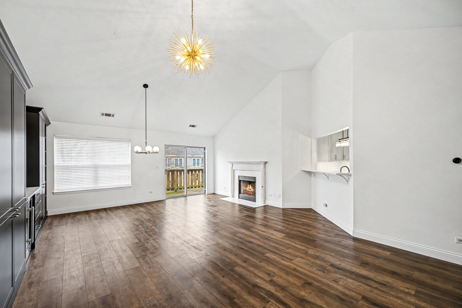 2012 N Silver Lake Road #2012, Arlington Heights, IL 60004