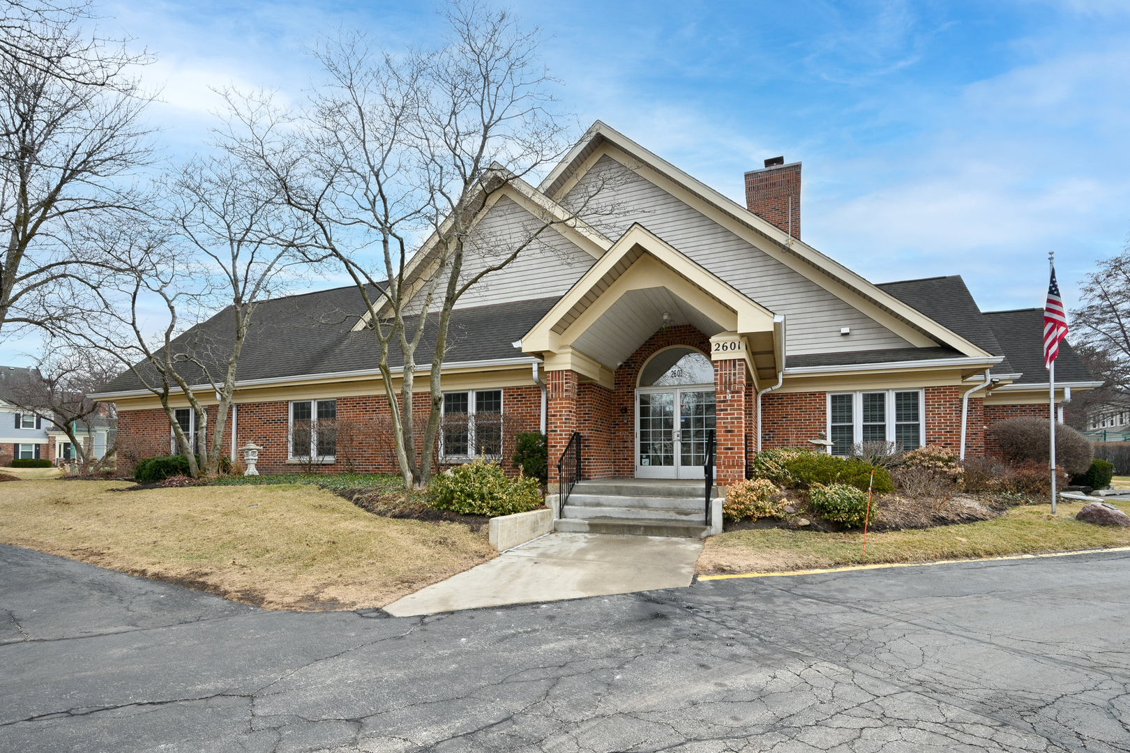 2012 N Silver Lake Road #2012, Arlington Heights, IL 60004