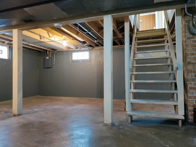 10455 S Spaulding Avenue, Chicago, IL 60655