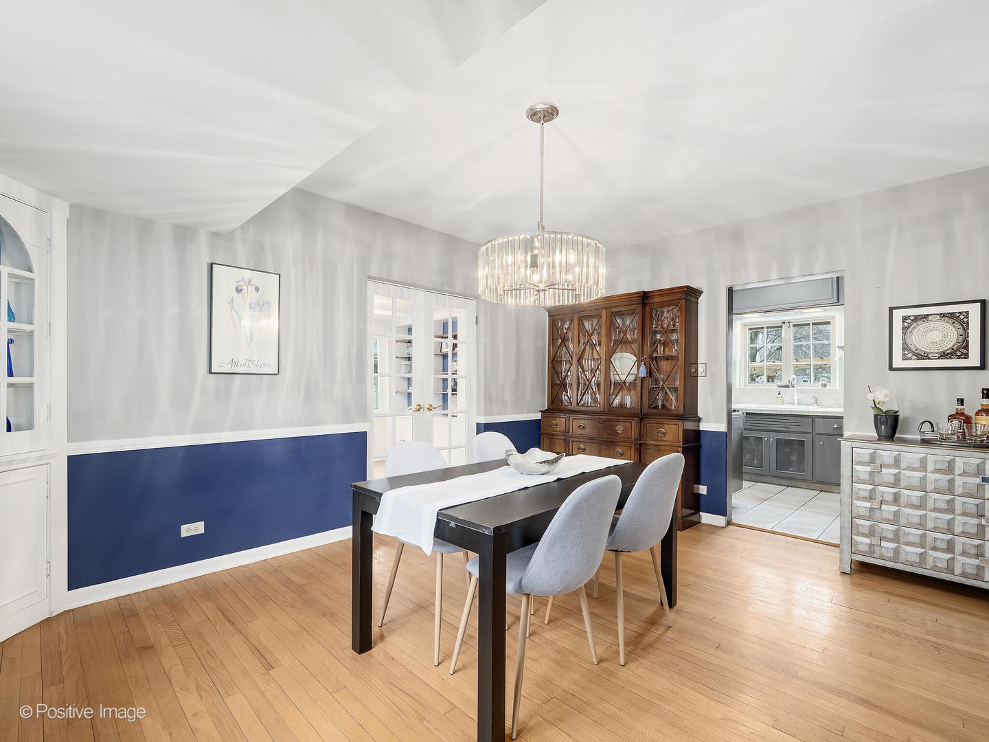 702 N CATHERINE Avenue, La Grange Park, IL 60526