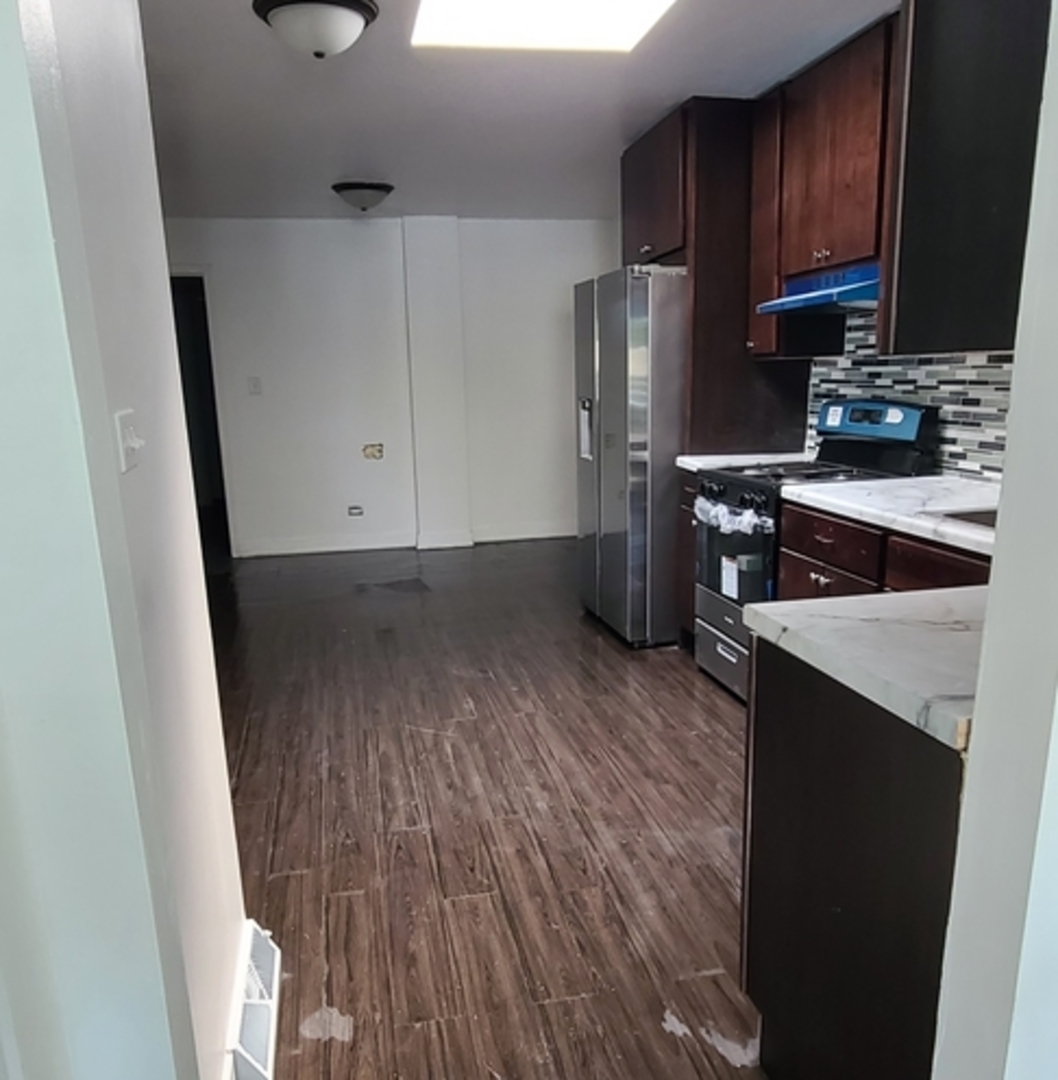 14751 PULASKI Road, Midlothian, IL 60445