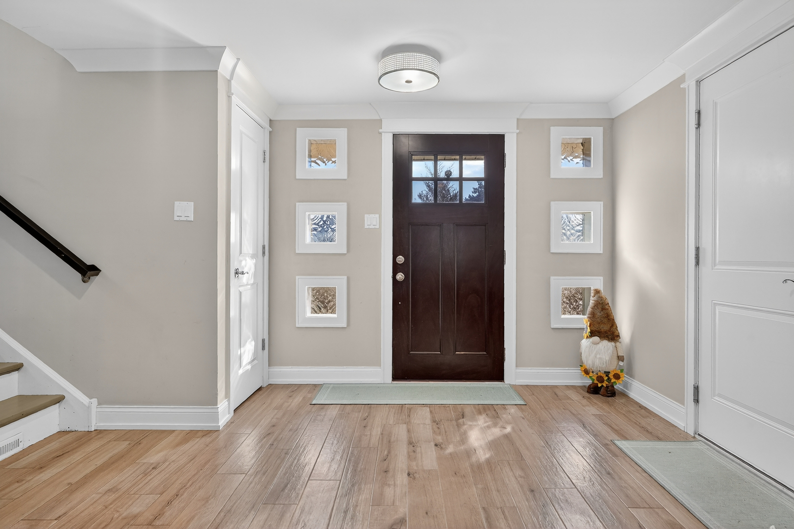 15126 Chaucer Drive, Oak Forest, IL 60452