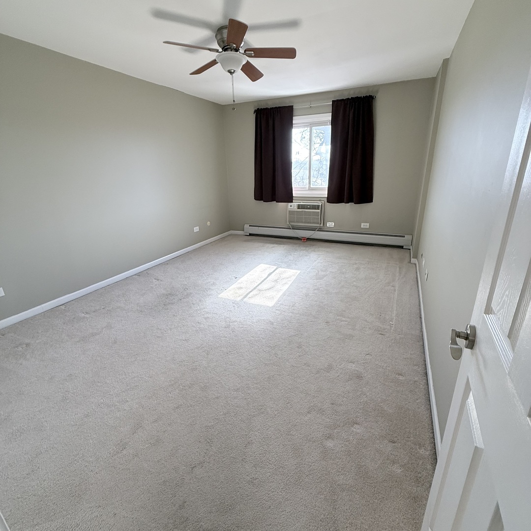 37 N Main Street #40, Glen Ellyn, IL 60137