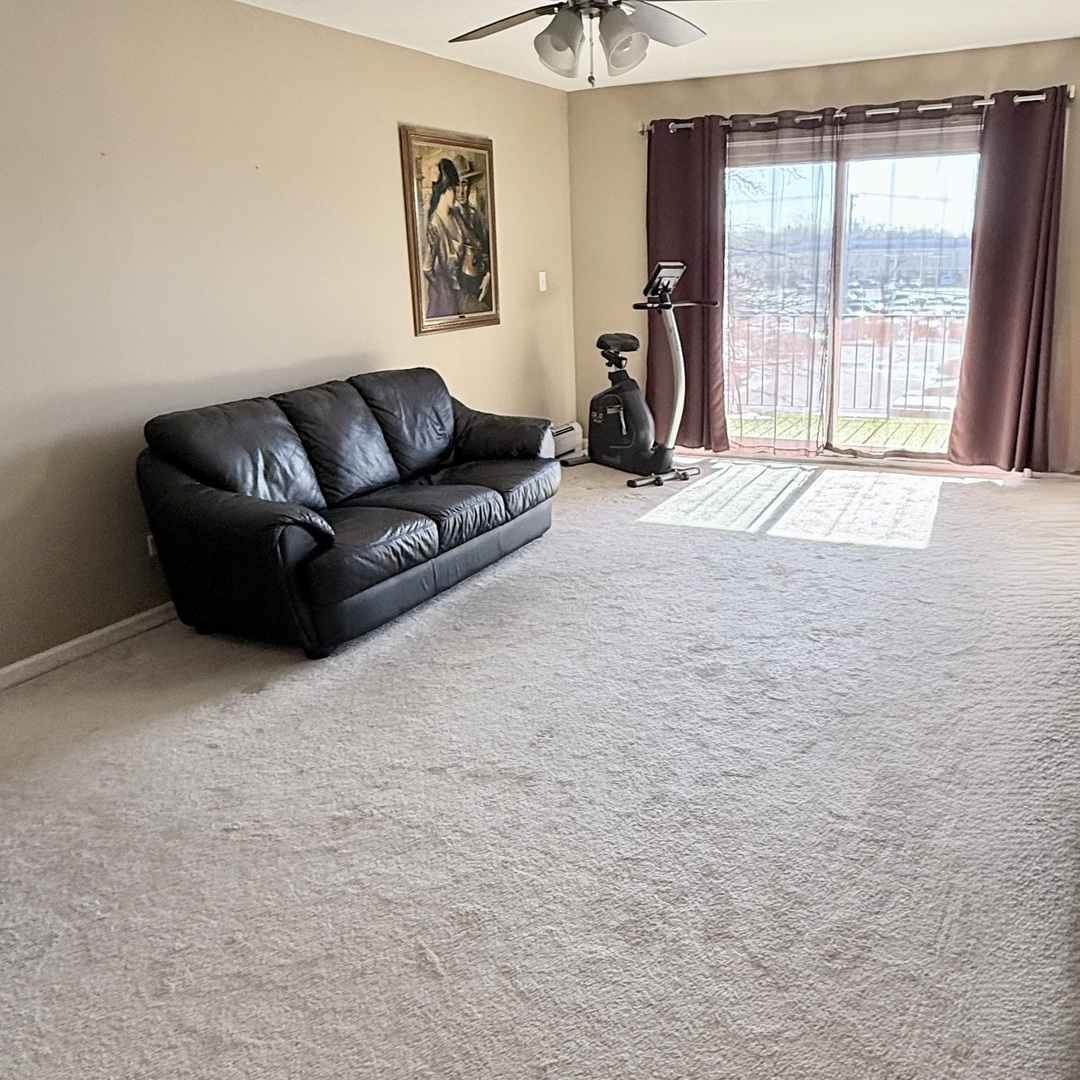 37 N Main Street #40, Glen Ellyn, IL 60137