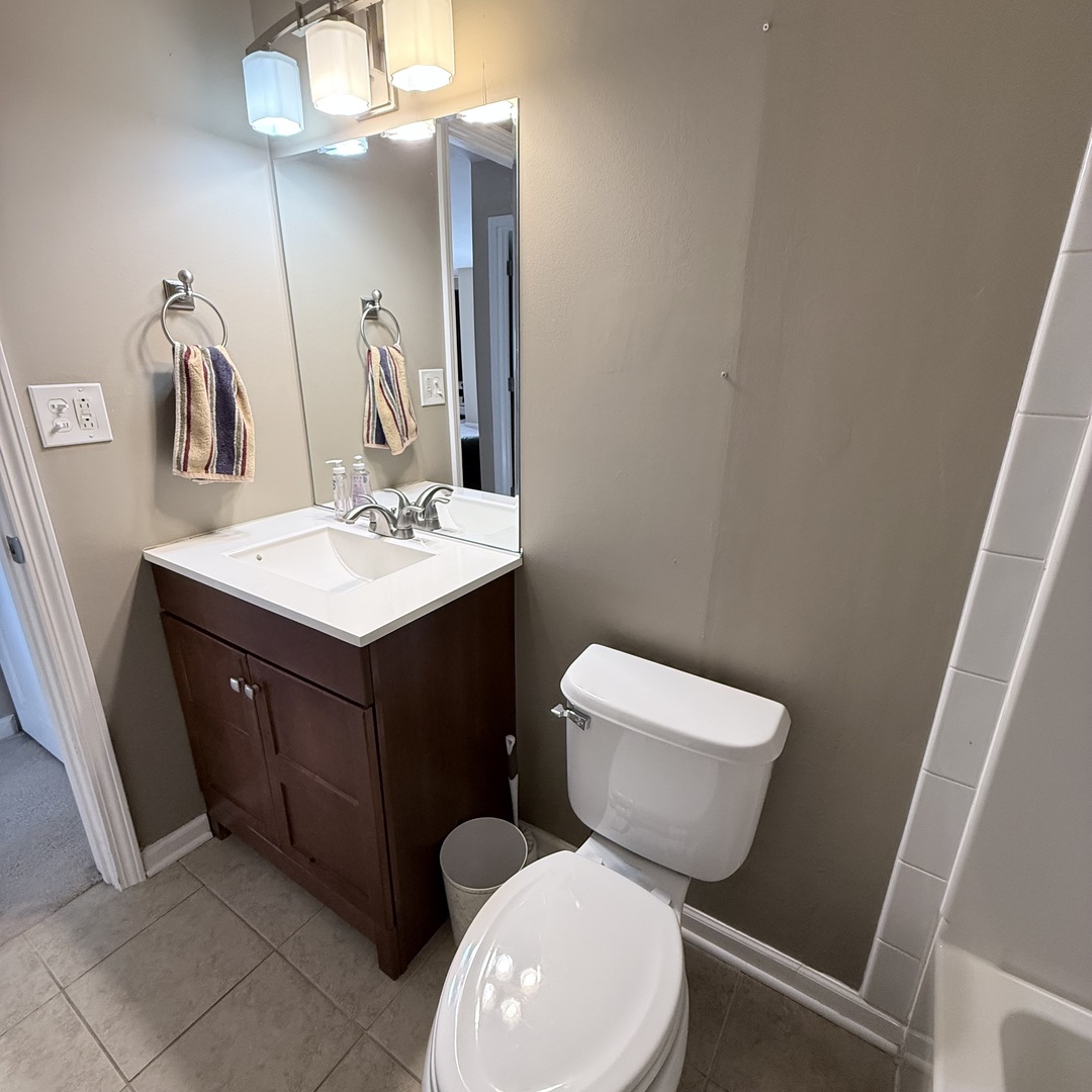 37 N Main Street #40, Glen Ellyn, IL 60137