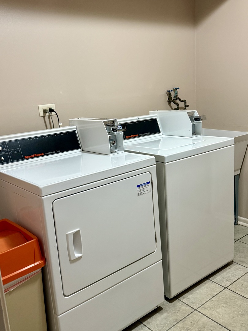 37 N Main Street #40, Glen Ellyn, IL 60137