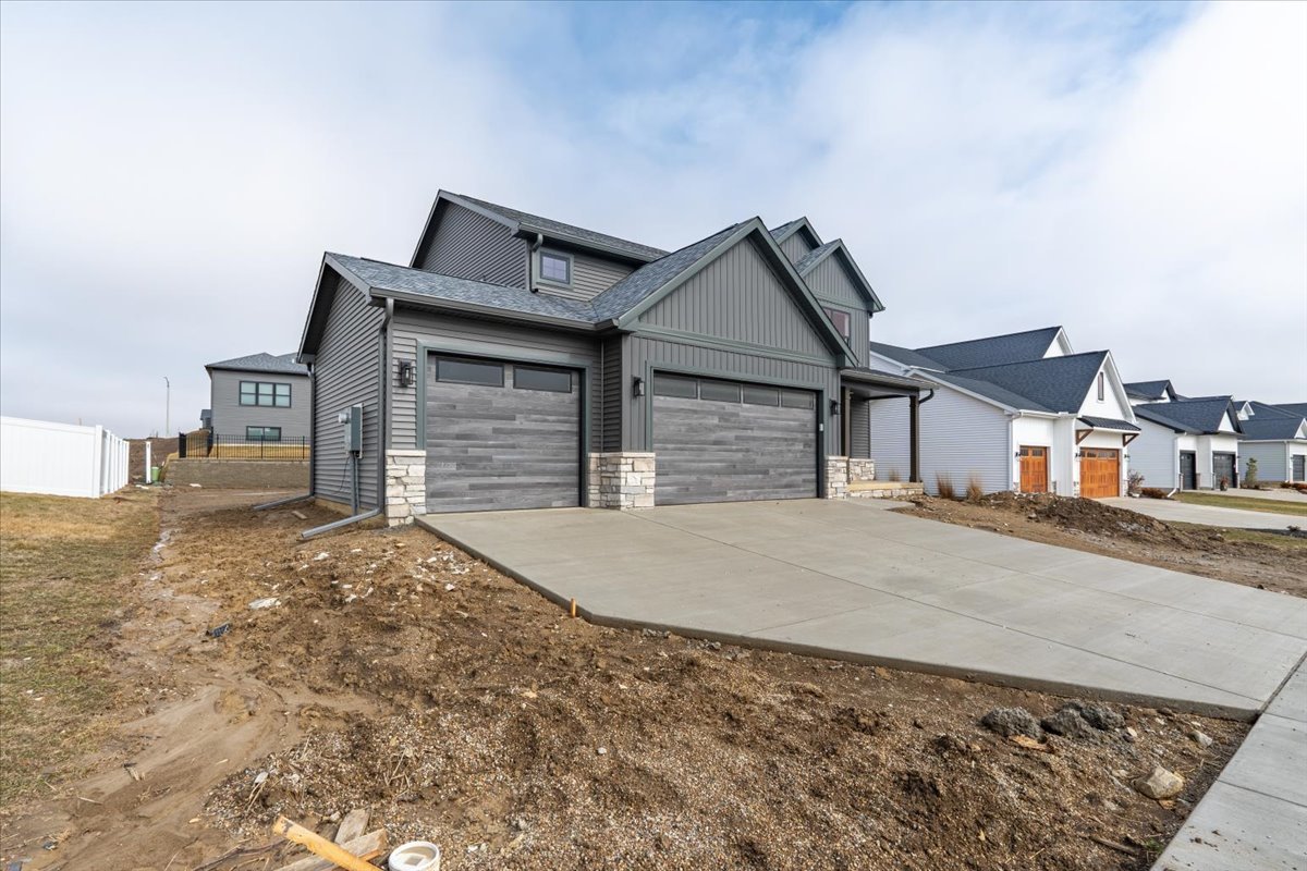 5206 Finlen Lane, Bloomington, IL 61705