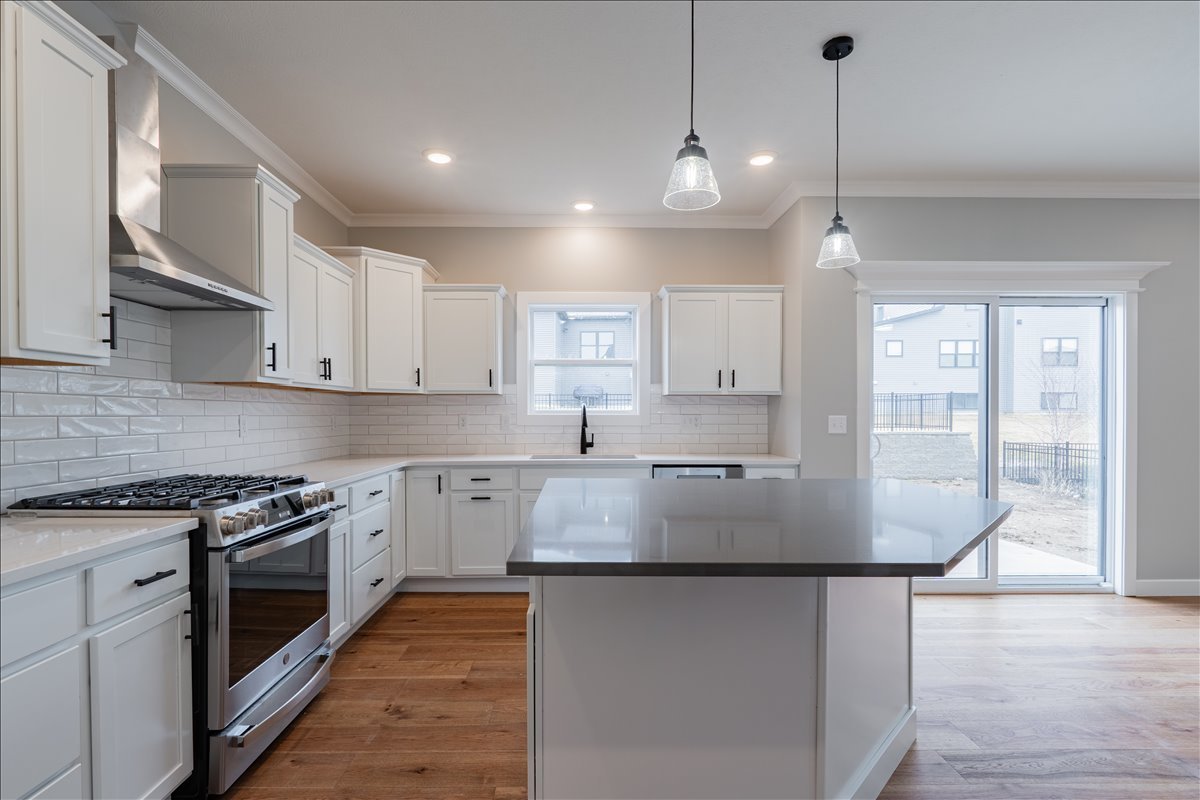 5206 Finlen Lane, Bloomington, IL 61705