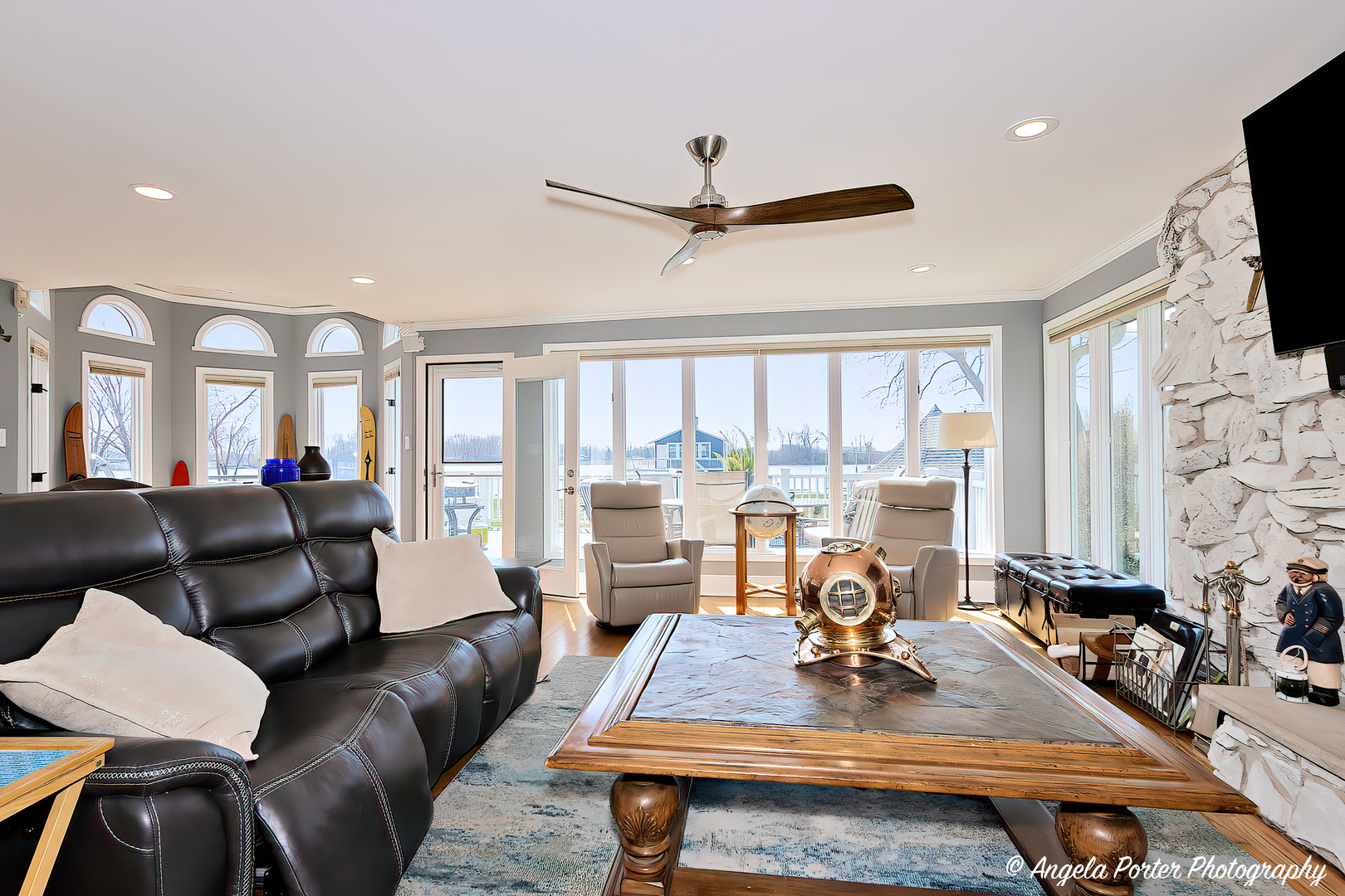 41653 N Lotus Avenue, Antioch, IL 60002