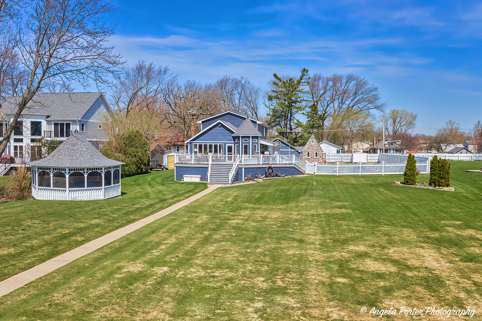 41653 N Lotus Avenue, Antioch, IL 60002