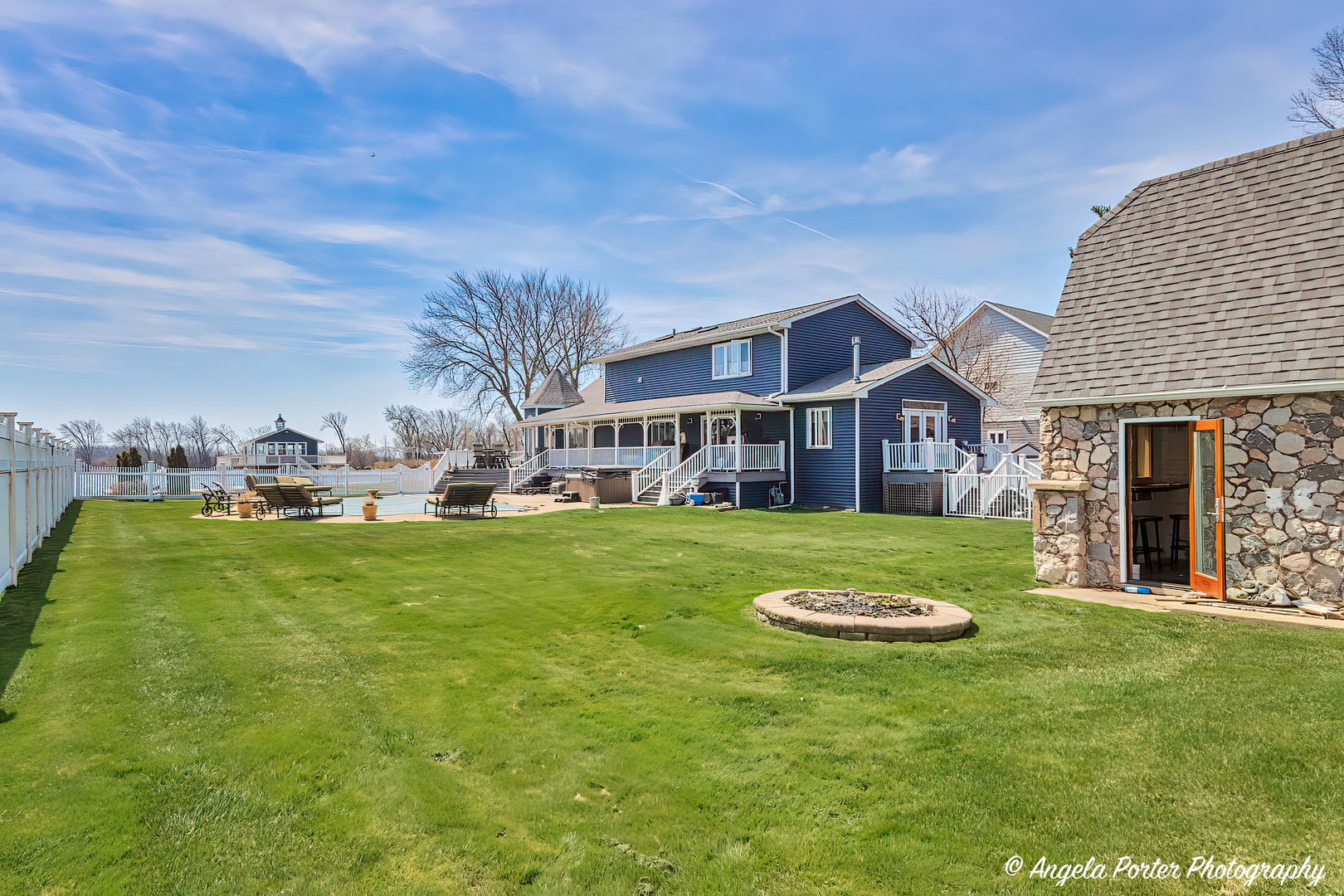 41653 N Lotus Avenue, Antioch, IL 60002