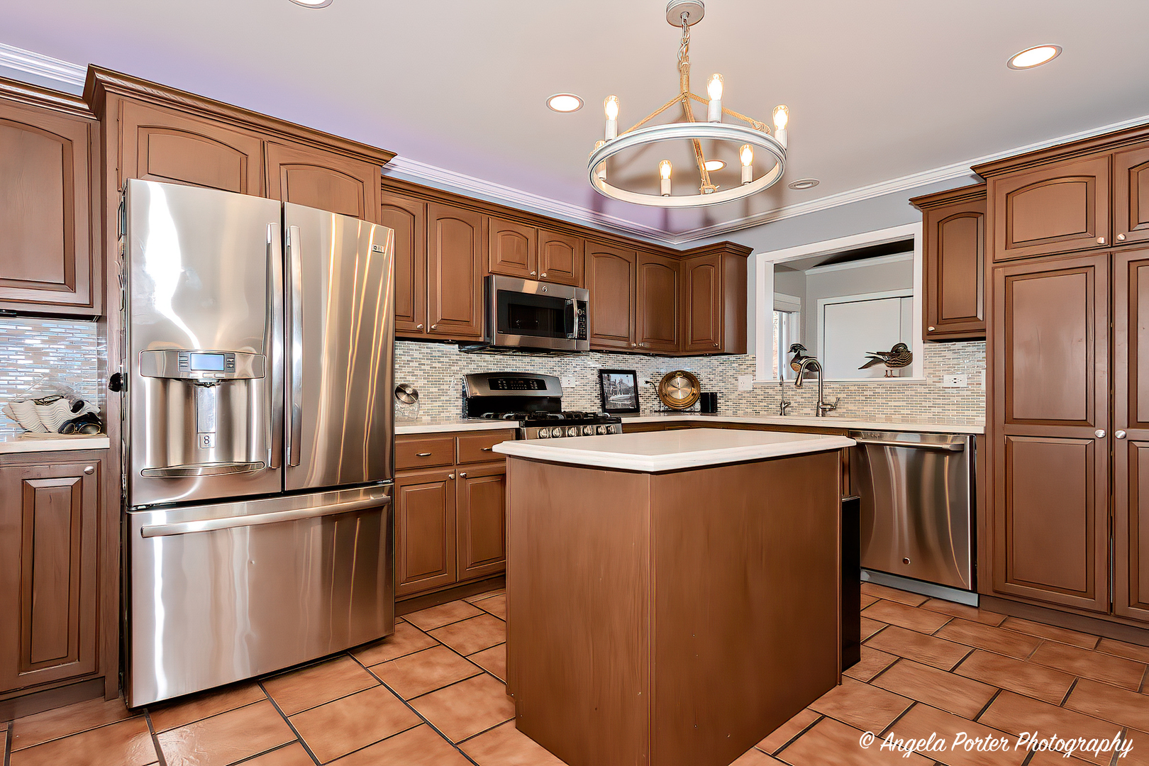 41653 N Lotus Avenue, Antioch, IL 60002