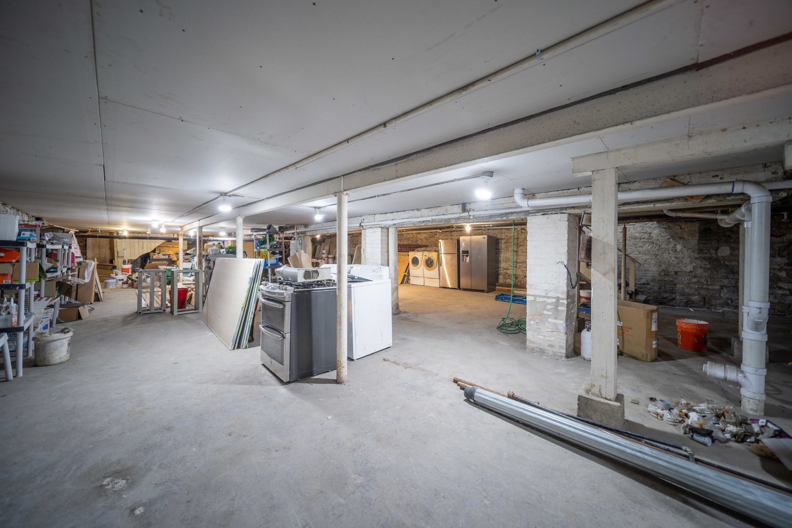 3530 W Armitage Avenue, Chicago, IL 60647