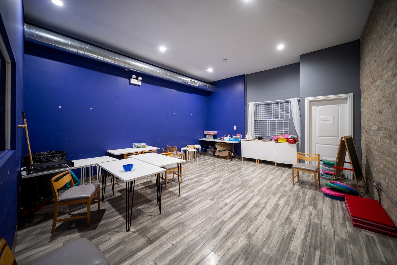 3530 W Armitage Avenue, Chicago, IL 60647