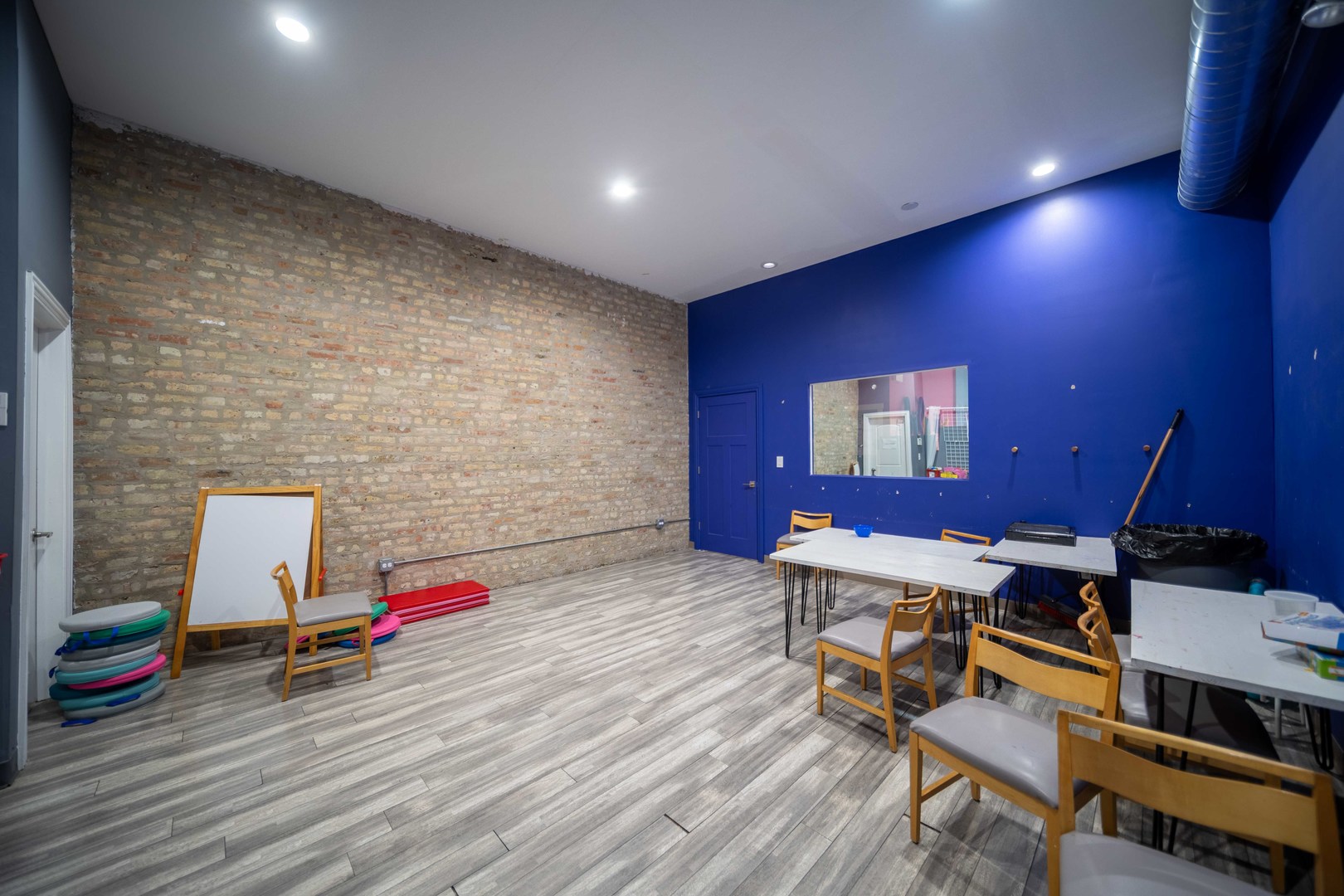 3530 W Armitage Avenue, Chicago, IL 60647