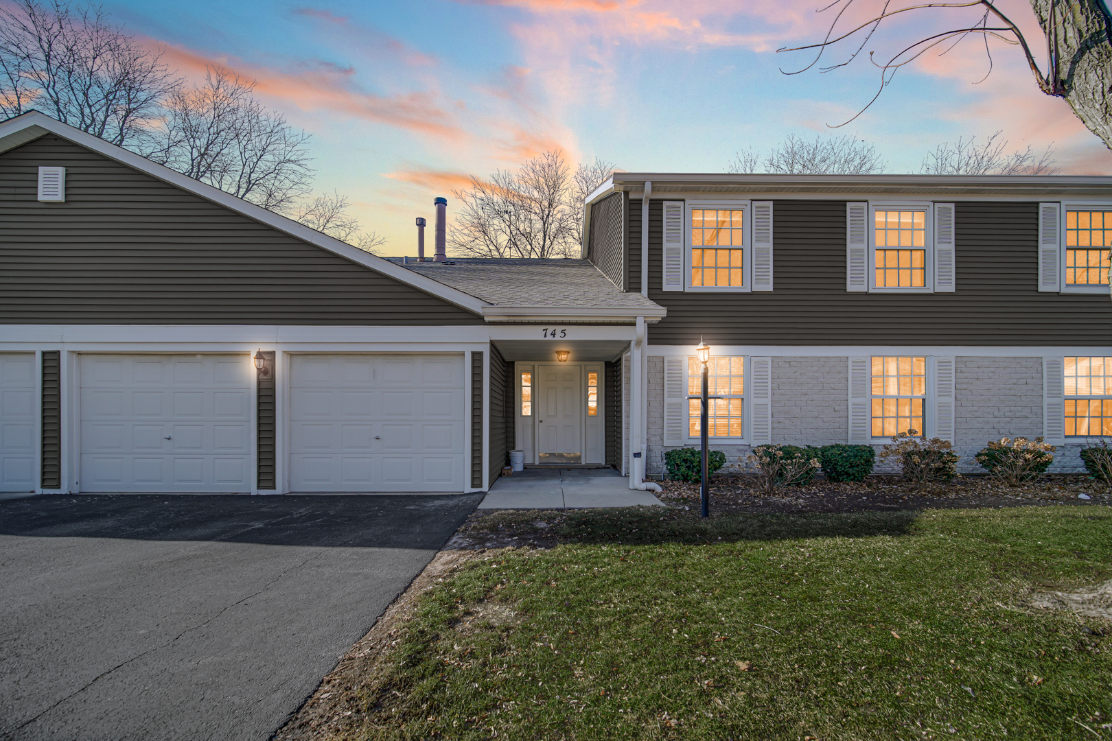 745 Candleridge Court #B2, Bartlett, IL 60103