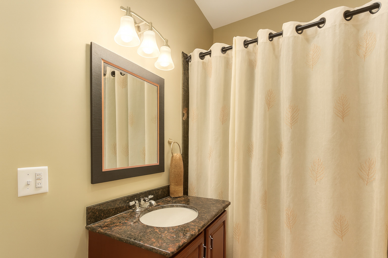 6324 S Kimbark Avenue #405, Chicago, IL 60637