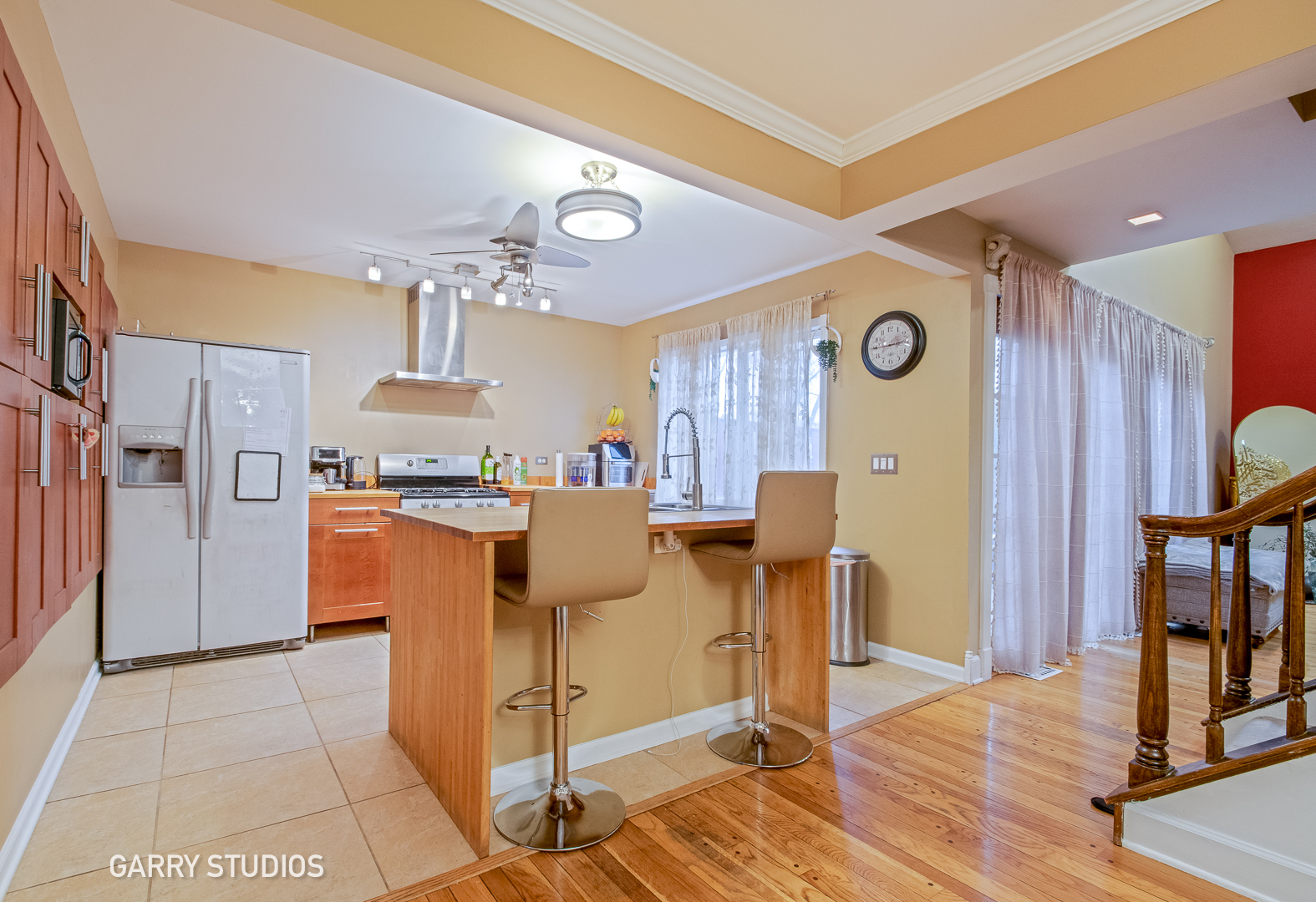 233 Lakeview Lane, Bloomingdale, IL 60108