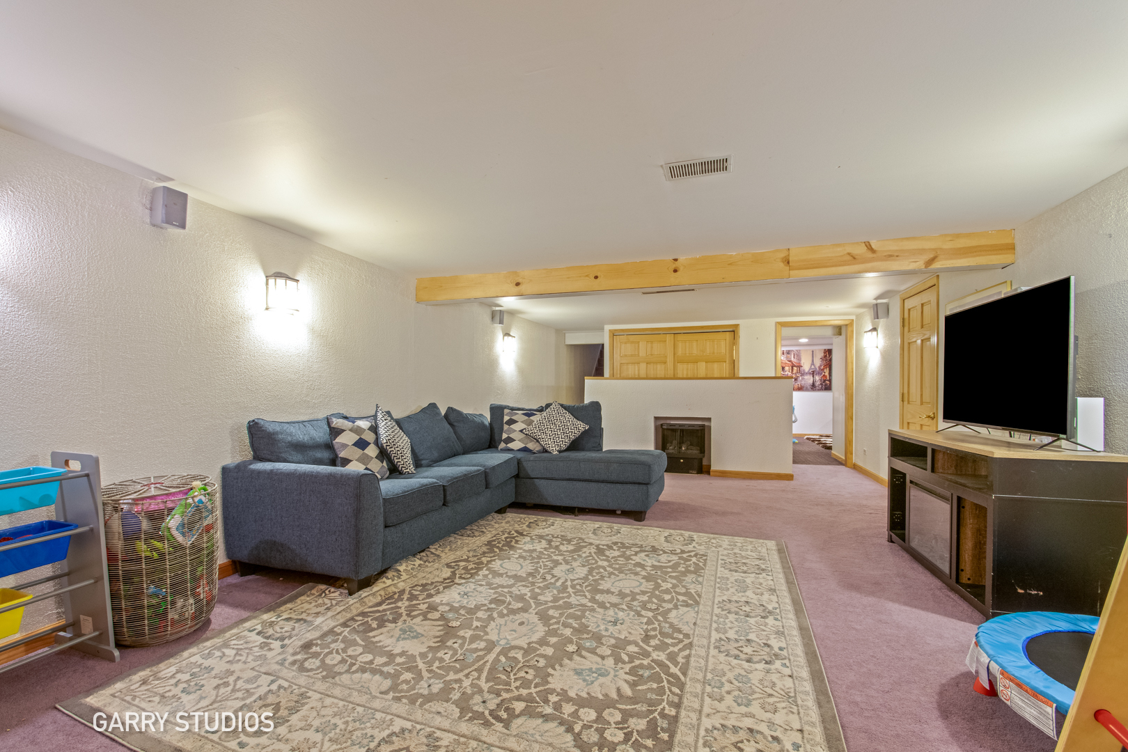 233 Lakeview Lane, Bloomingdale, IL 60108