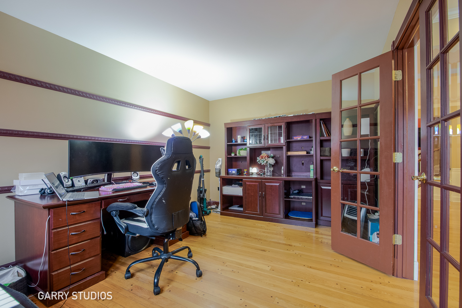 233 Lakeview Lane, Bloomingdale, IL 60108