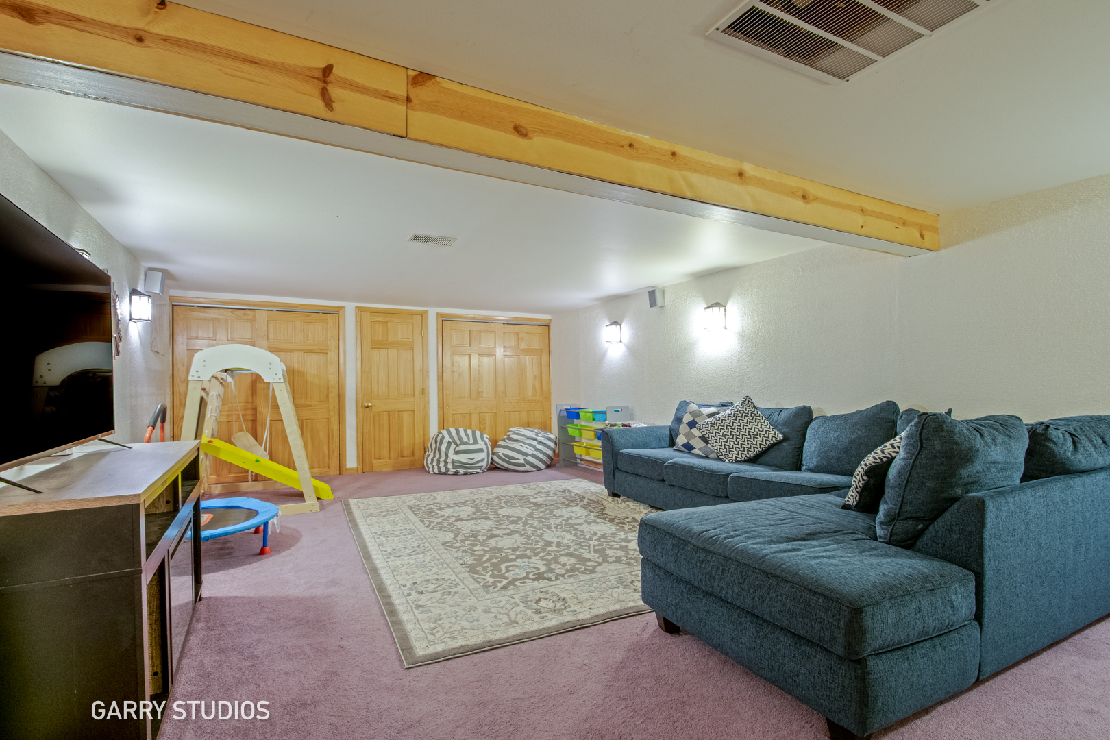 233 Lakeview Lane, Bloomingdale, IL 60108