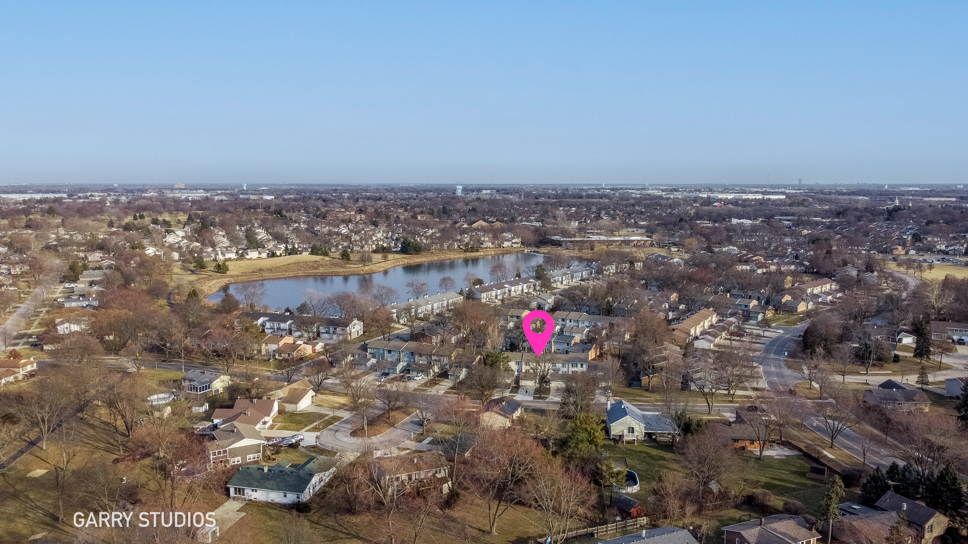 233 Lakeview Lane, Bloomingdale, IL 60108