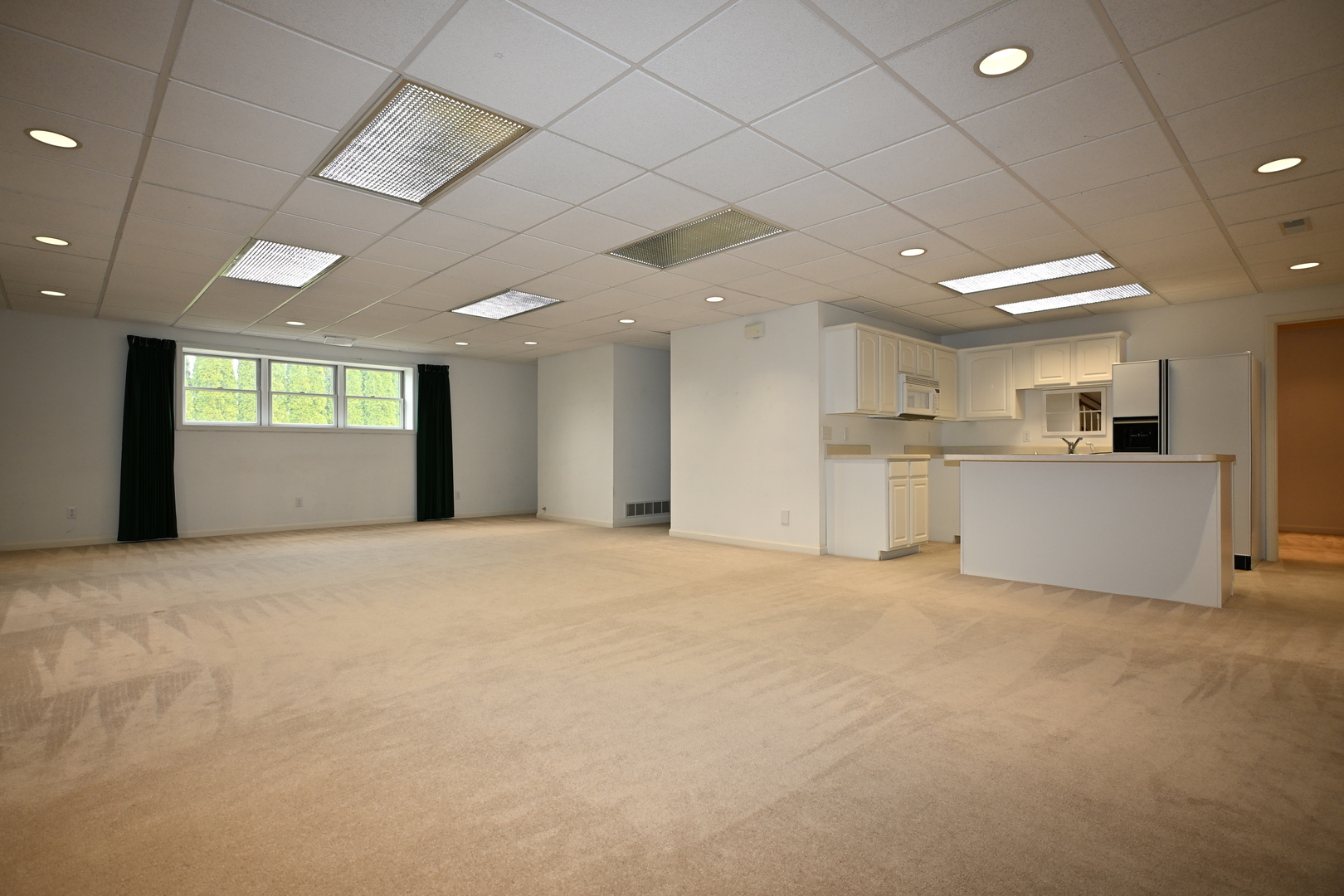 1308 W Carol Drive, Roanoke, IL 61561