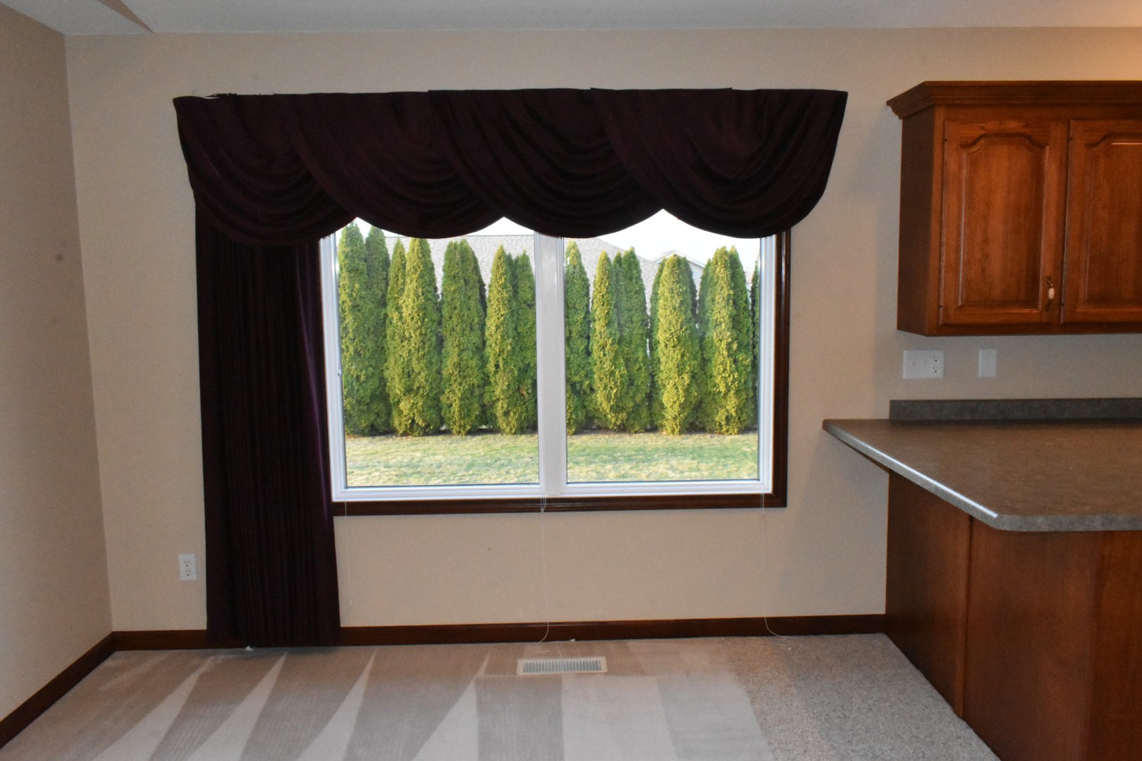 1308 W Carol Drive, Roanoke, IL 61561