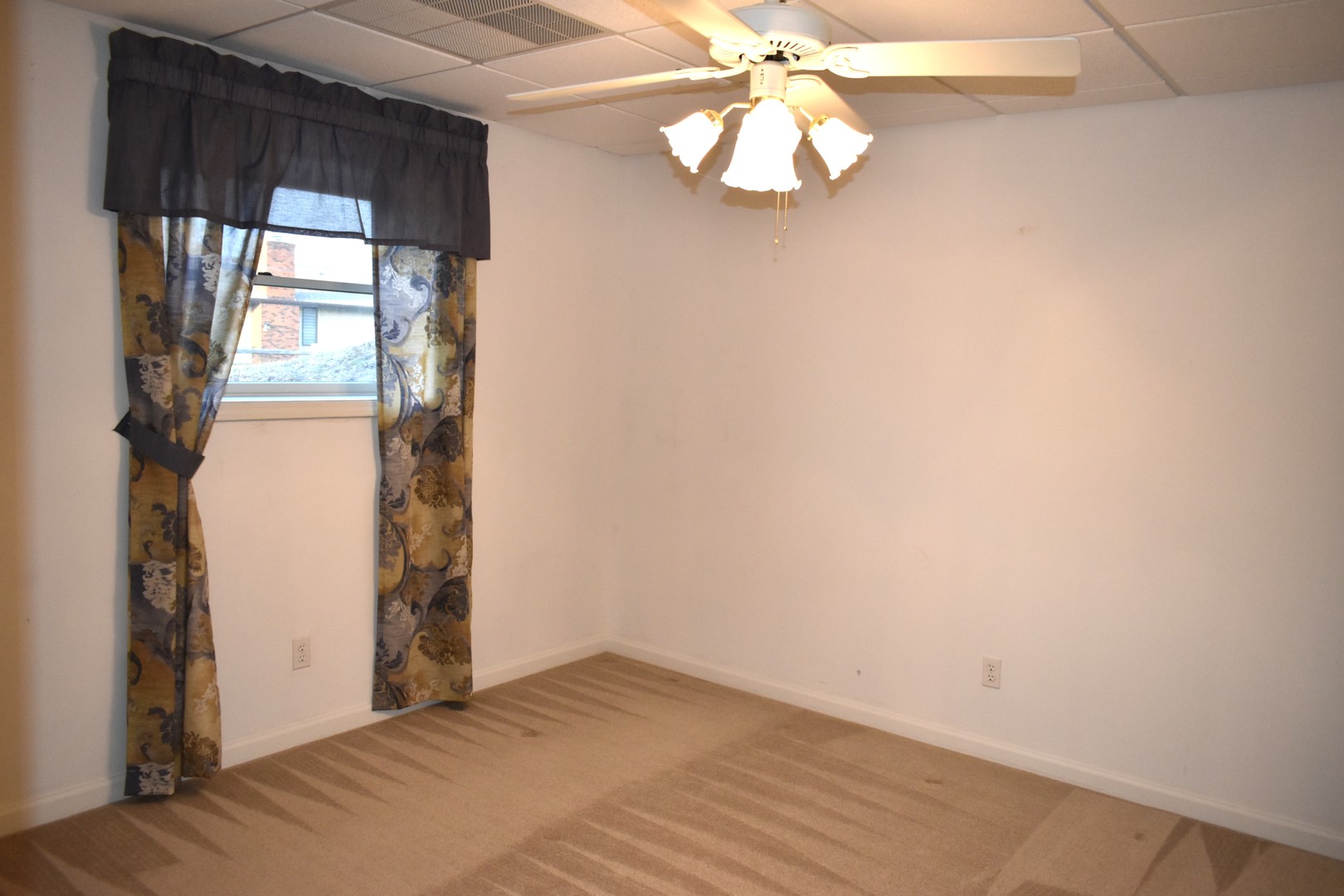 1308 W Carol Drive, Roanoke, IL 61561