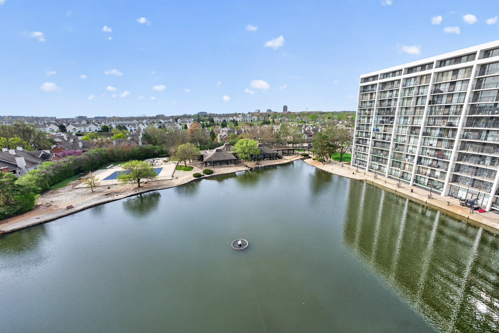 2015 S Finley Road #209, Lombard, IL 60148