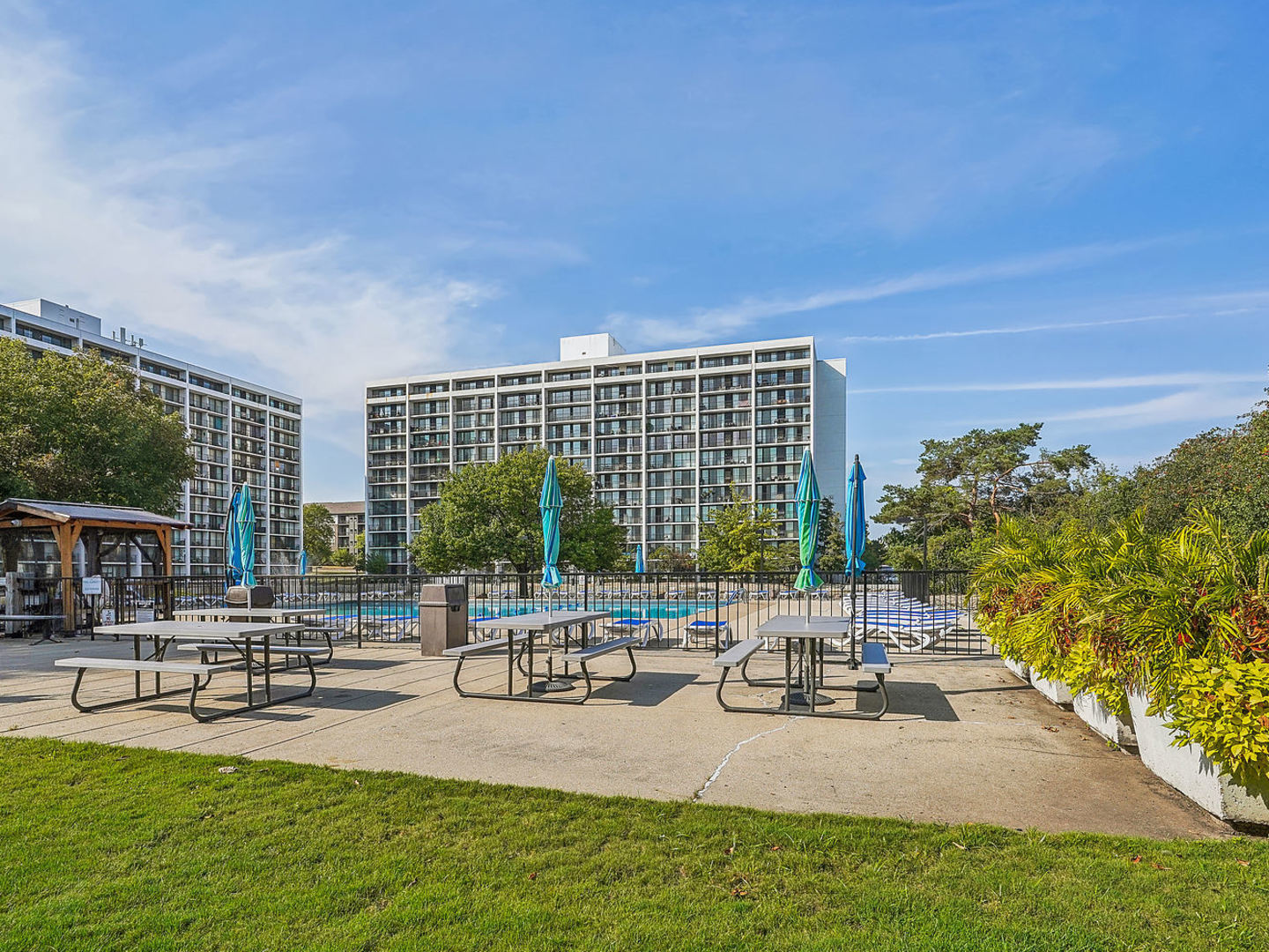 2015 S Finley Road #209, Lombard, IL 60148