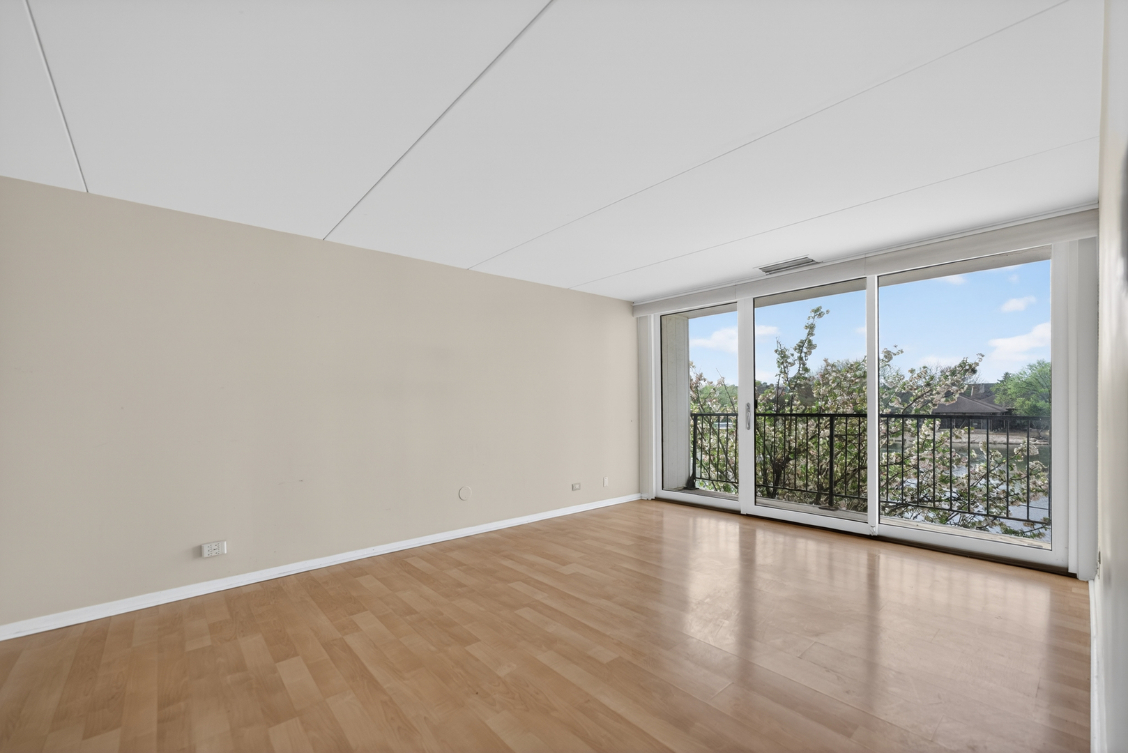 2015 S Finley Road #209, Lombard, IL 60148