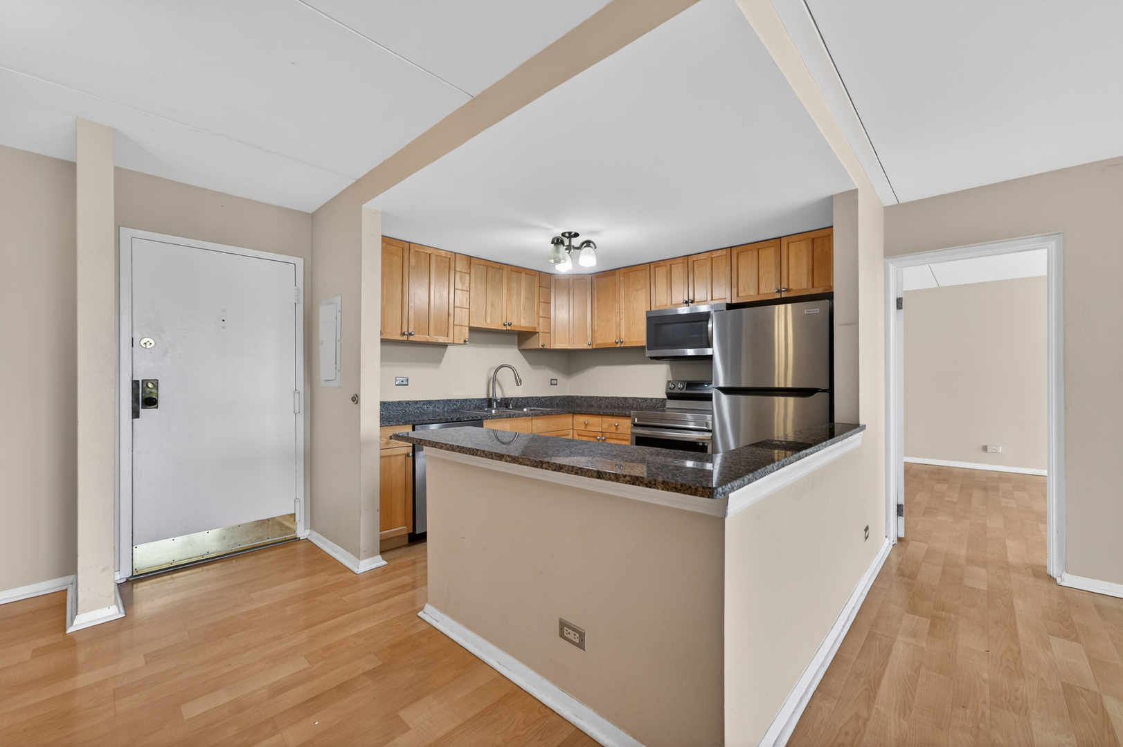 2015 S Finley Road #209, Lombard, IL 60148