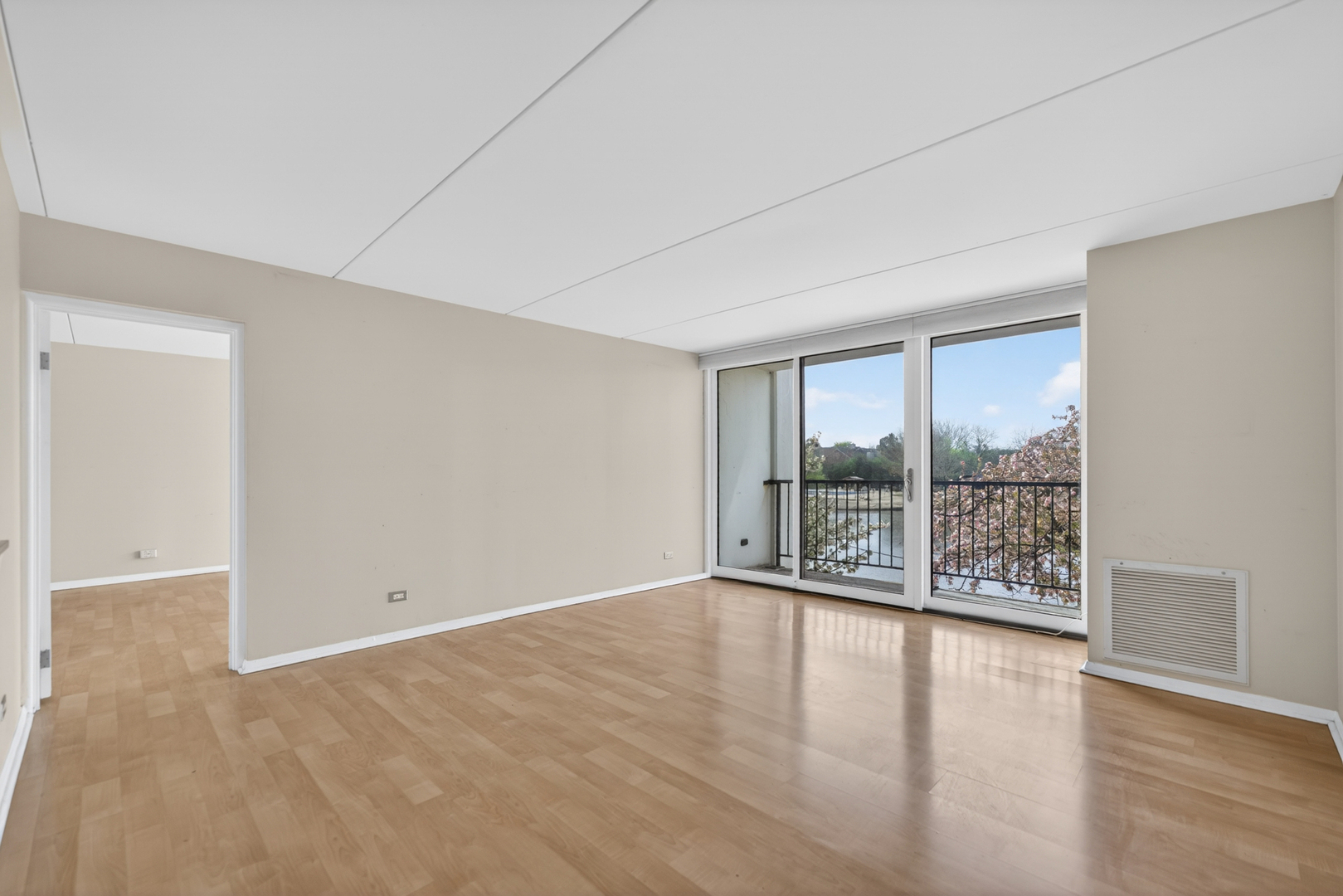 2015 S Finley Road #209, Lombard, IL 60148